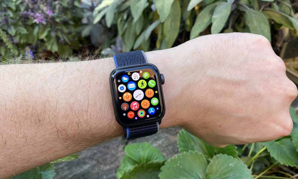 دستبند هوشمند Apple SE