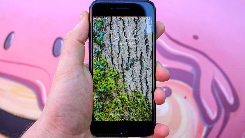 بررسی آیفون SE 2020