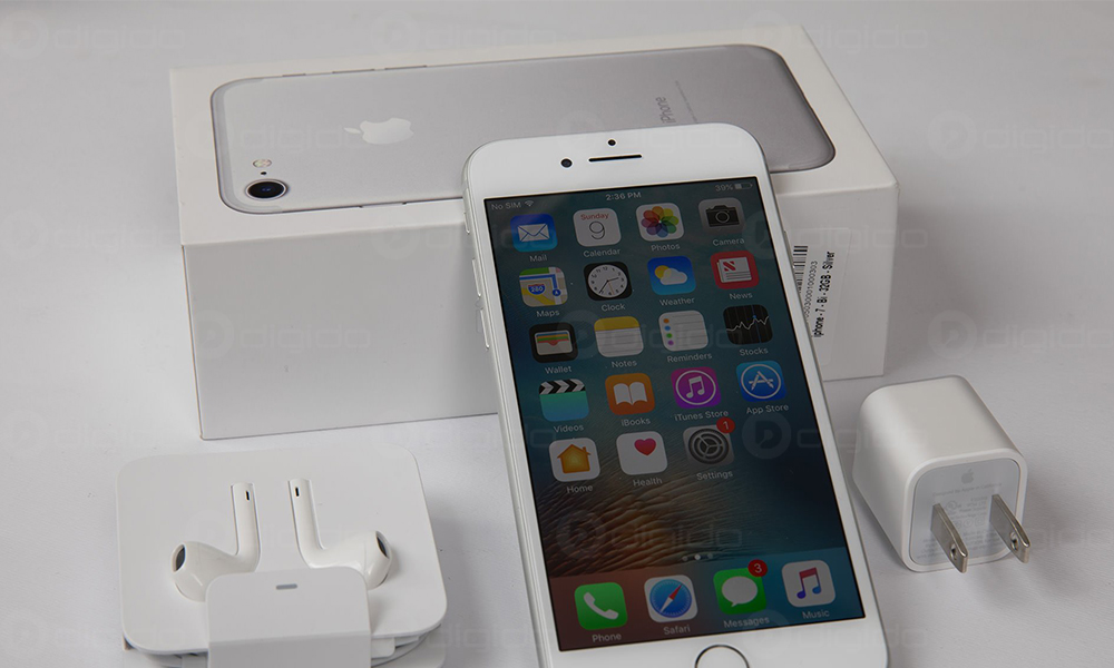 آیفون با جعبه