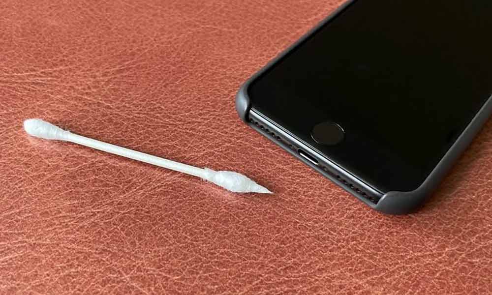 تمیز کردن پورت شارژ